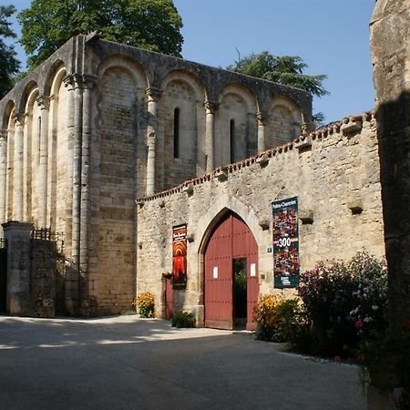 La Vieille Maison Rose Bed and Breakfast Nanteuil-en-Vallée Exterior foto