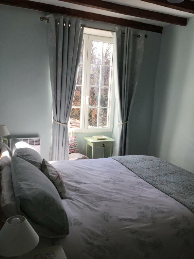 La Vieille Maison Rose Bed and Breakfast Nanteuil-en-Vallée Exterior foto